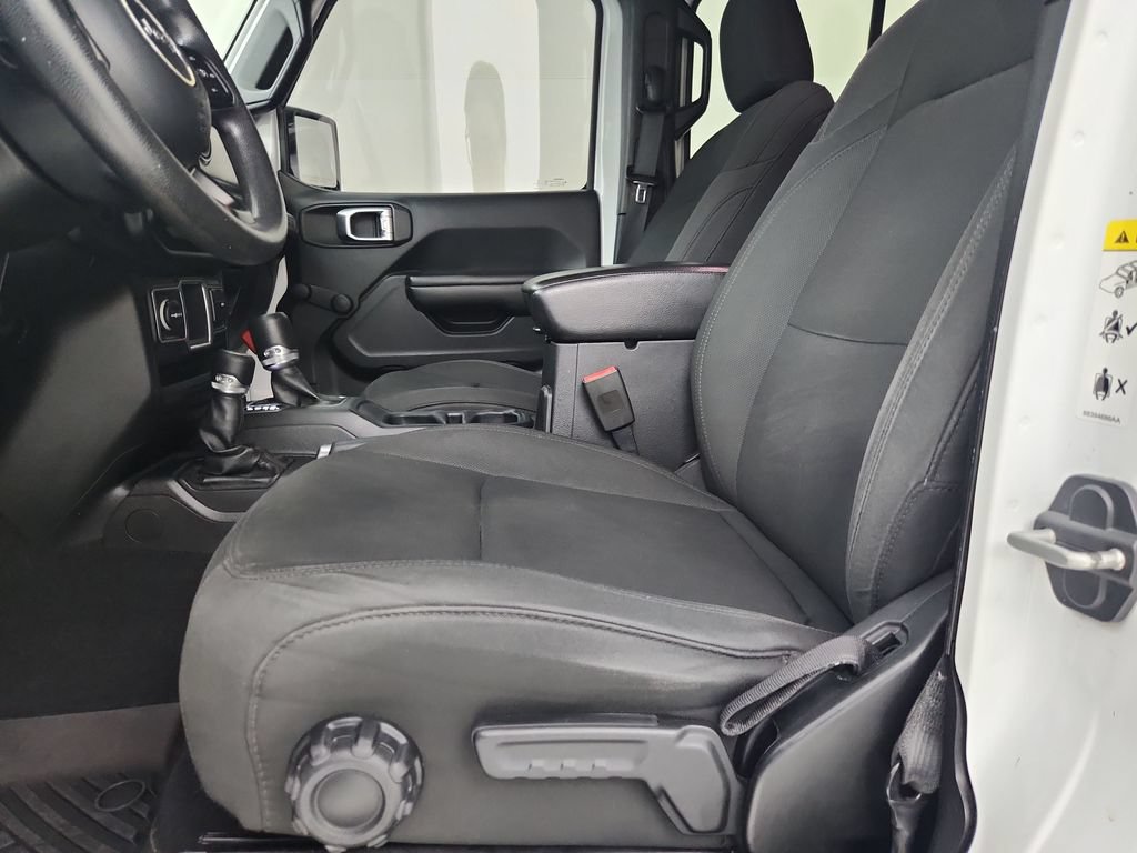 Used 2018 Jeep Wrangler Unlimited Sport AWD/4WD image 22