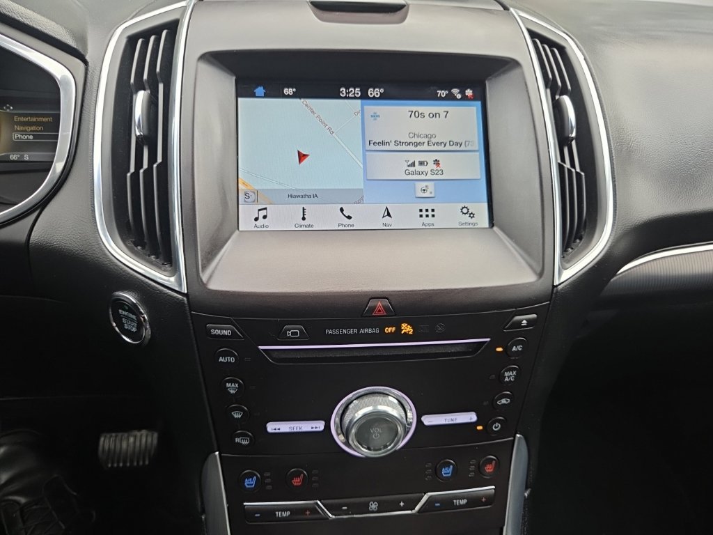 Used 2019 Ford Edge Titanium w/ Equipment Group 301A AWD/4WD image 8