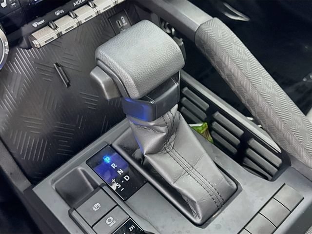 Certified 2026 Toyota Tacoma SR5 AWD/4WD image 18
