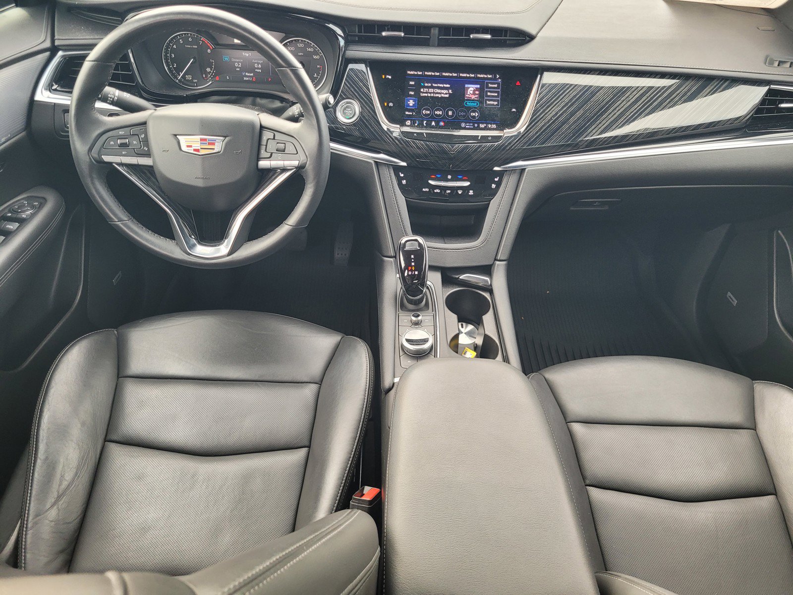 Certified 2025 Cadillac XT6 Premium Luxury FWD image 12