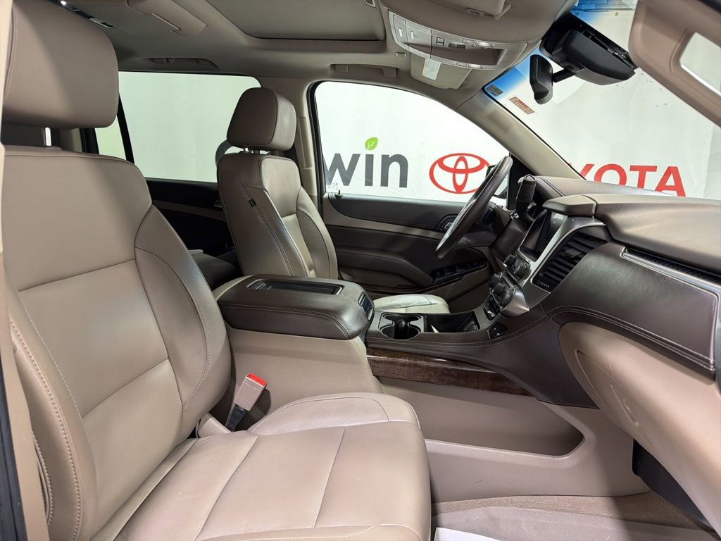 Used 2020 Chevrolet Suburban LT image 12