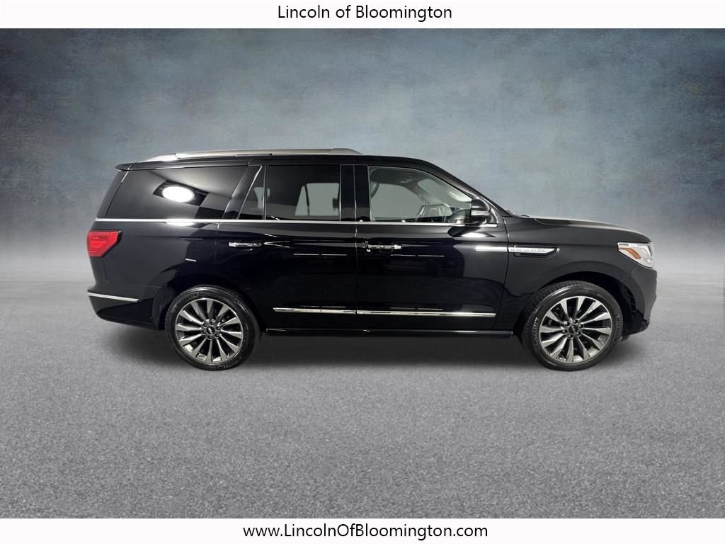 Used 2019 Lincoln Navigator Select AWD/4WD image 8