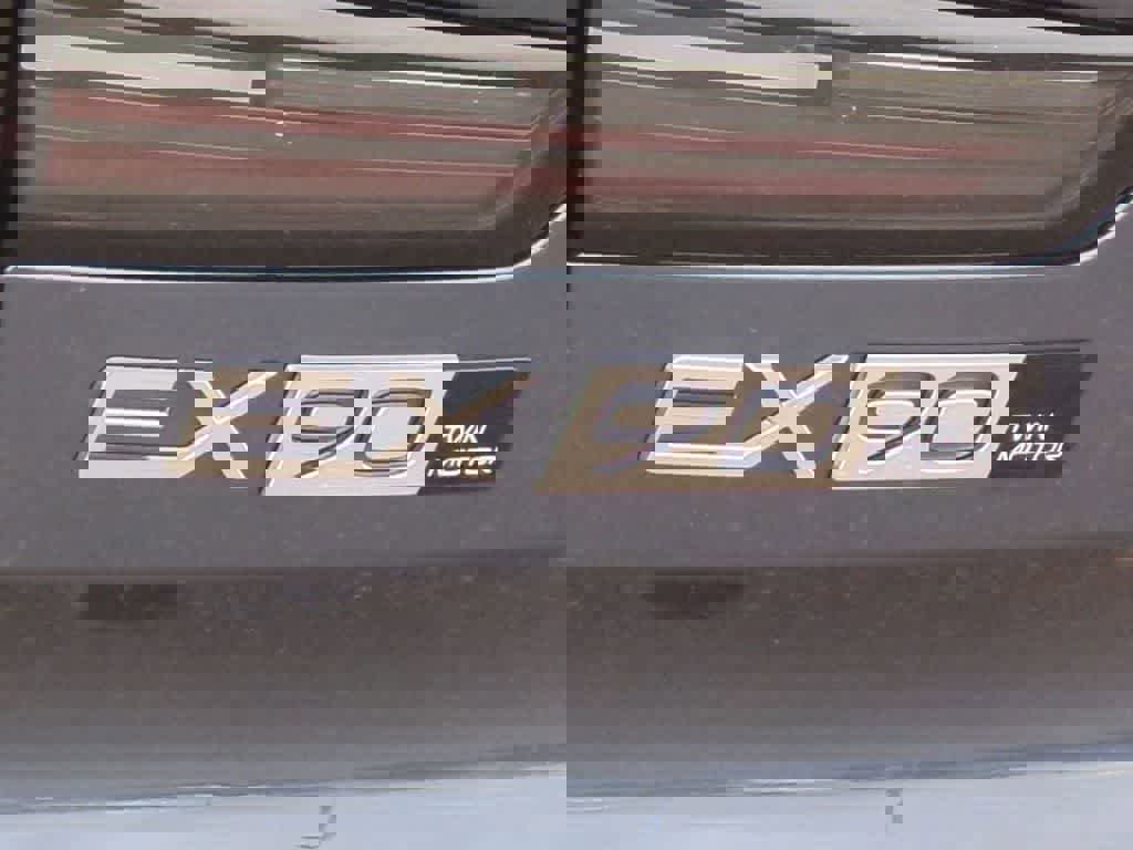 New 2025 Volvo EX90 Ultra w/ Protection Package Premier image 12