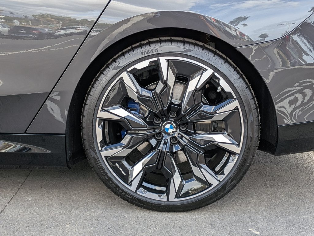 Used 2026 BMW i5 eDrive40 RWD image 28