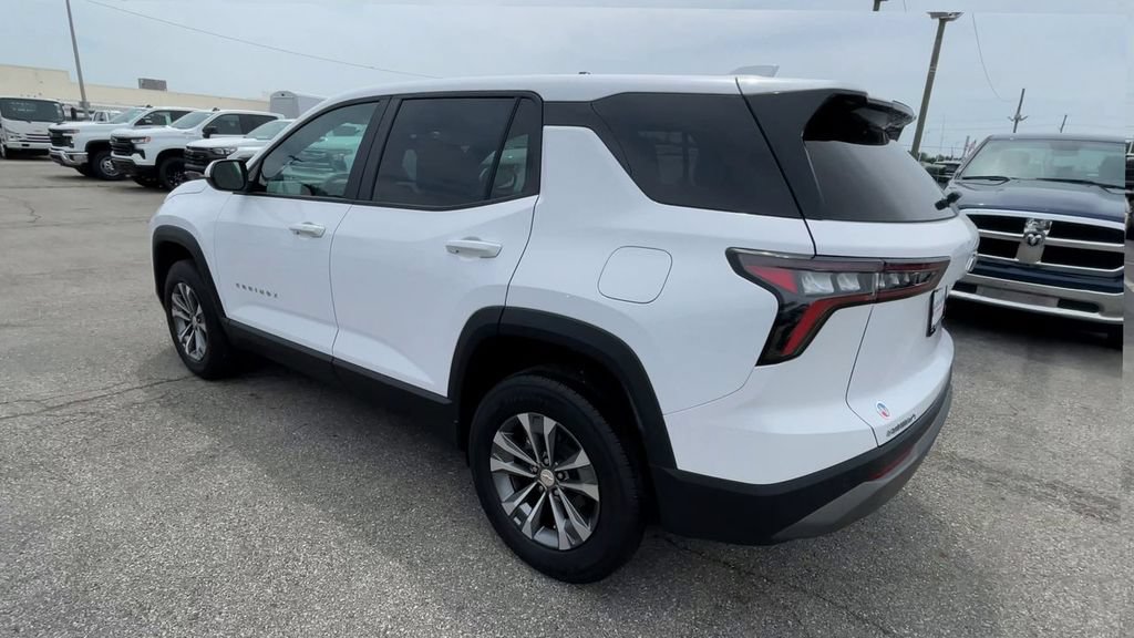 New 2026 Chevrolet Equinox LT w/ Convenience Package II FWD image 8