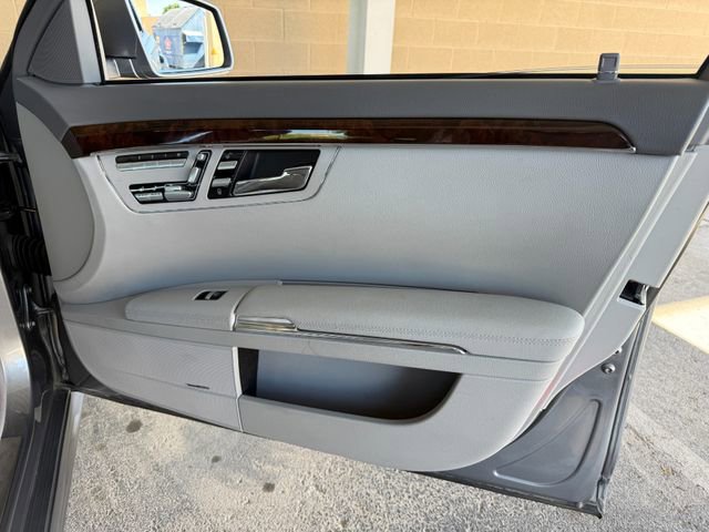 Used 2013 Mercedes-Benz S 550 image 32