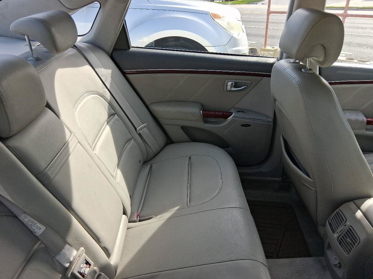 Used 2007 Hyundai Azera Limited FWD image 11