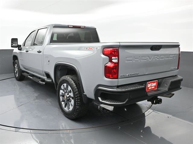 Used 2025 Chevrolet Silverado 2500 Custom w/ Custom Value Package AWD/4WD image 4