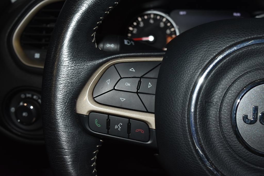 Used 2015 Jeep Renegade Limited FWD image 7