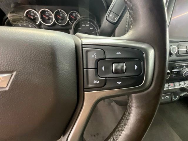 Used 2020 Chevrolet Silverado 1500 LT w/ Convenience Package AWD/4WD image 18