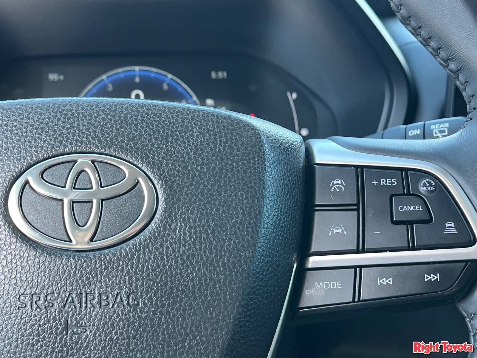 Certified 2024 Toyota Grand Highlander FWD image 24