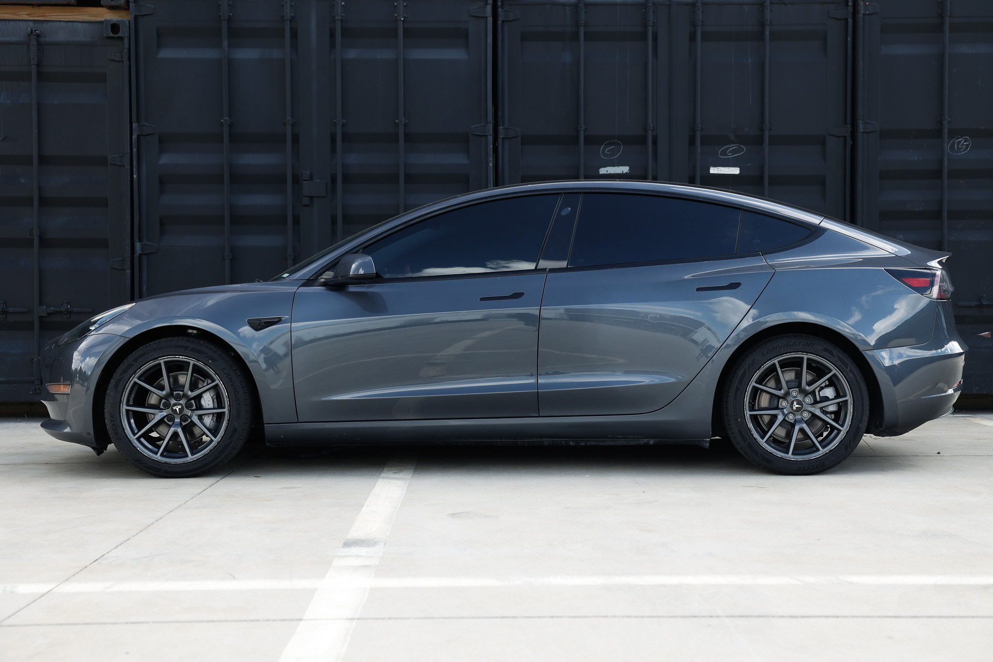 Used 2023 Tesla Model 3 Standard Range RWD image 5