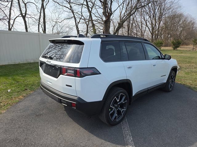 Used 2026 Jeep Cherokee Overland w/ Advanced Pro Tech Group AWD/4WD image 2
