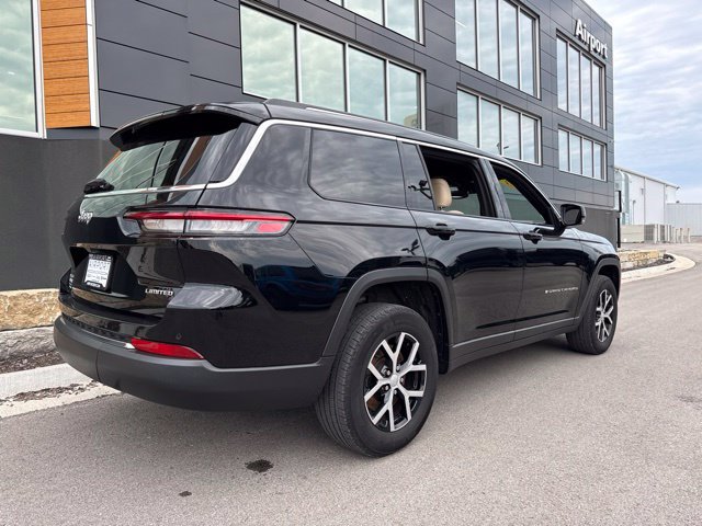 Used 2023 Jeep Grand Cherokee L Limited AWD/4WD image 3