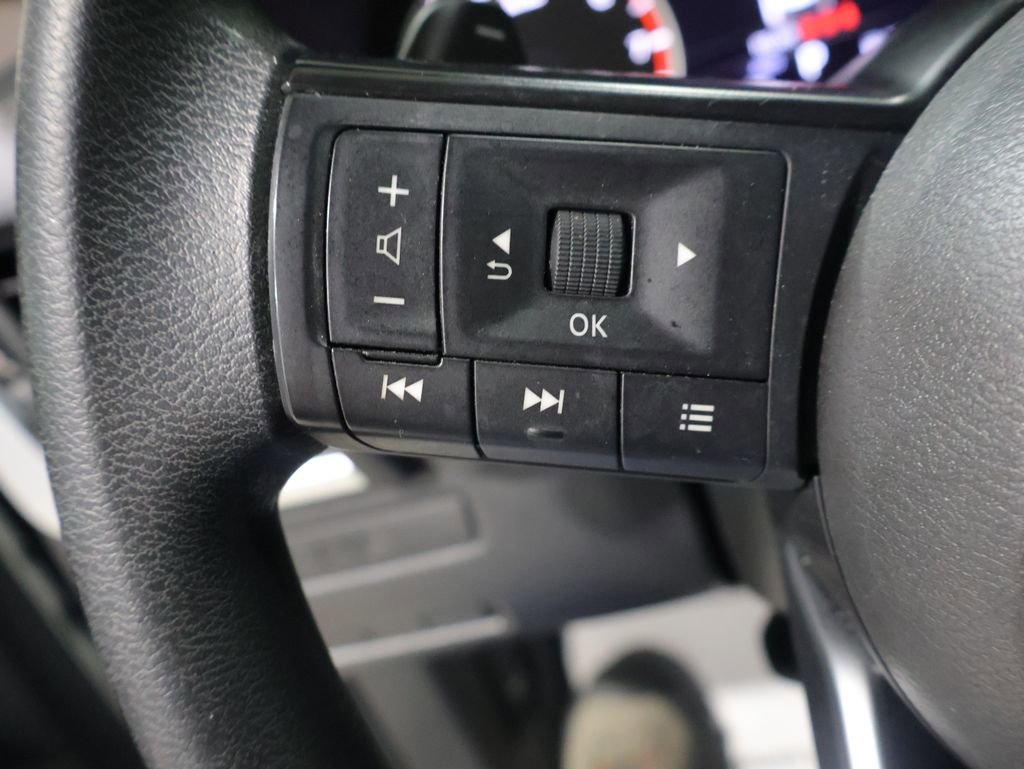 Used 2022 Nissan Rogue S image 33