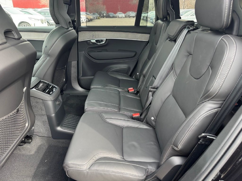New 2026 Volvo XC90 T8 Ultra w/ Protection Package AWD/4WD image 10