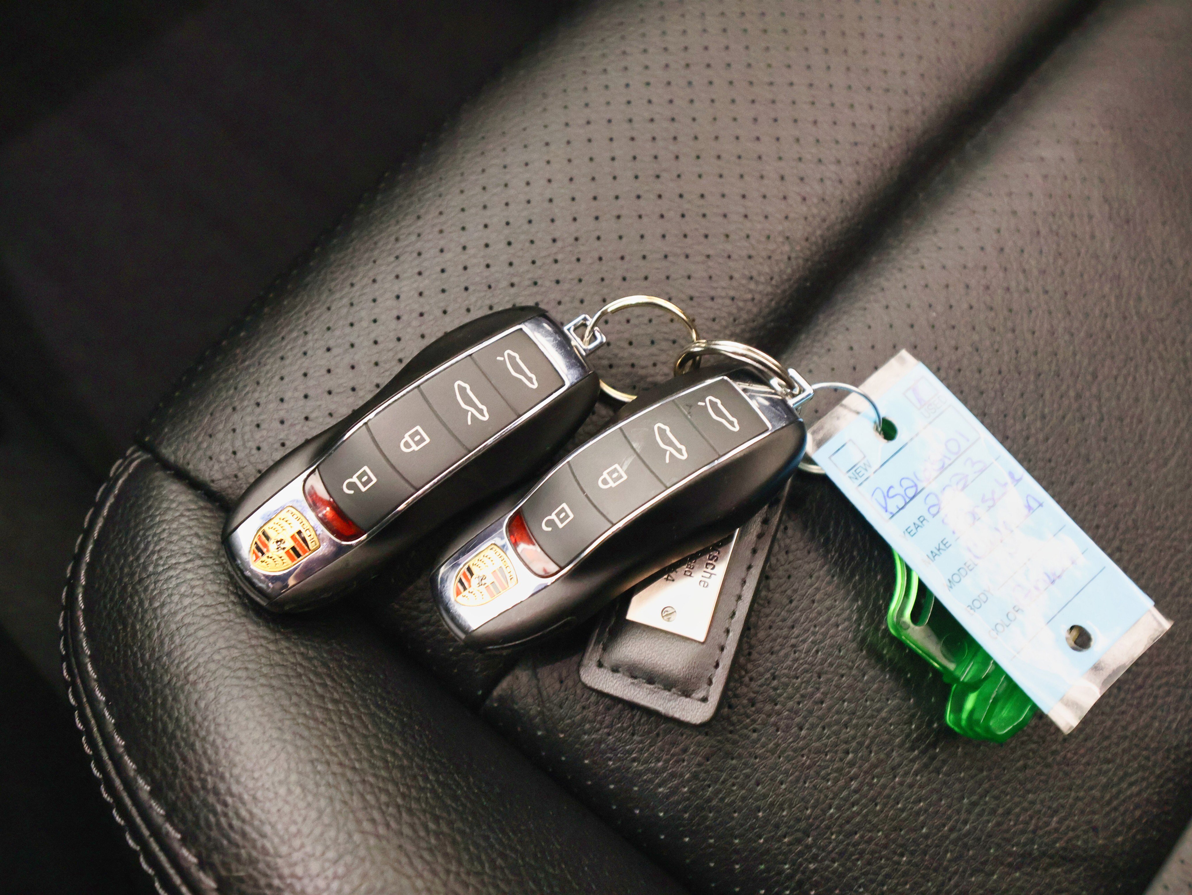 Used 2023 Porsche 718 Cayman S image 35