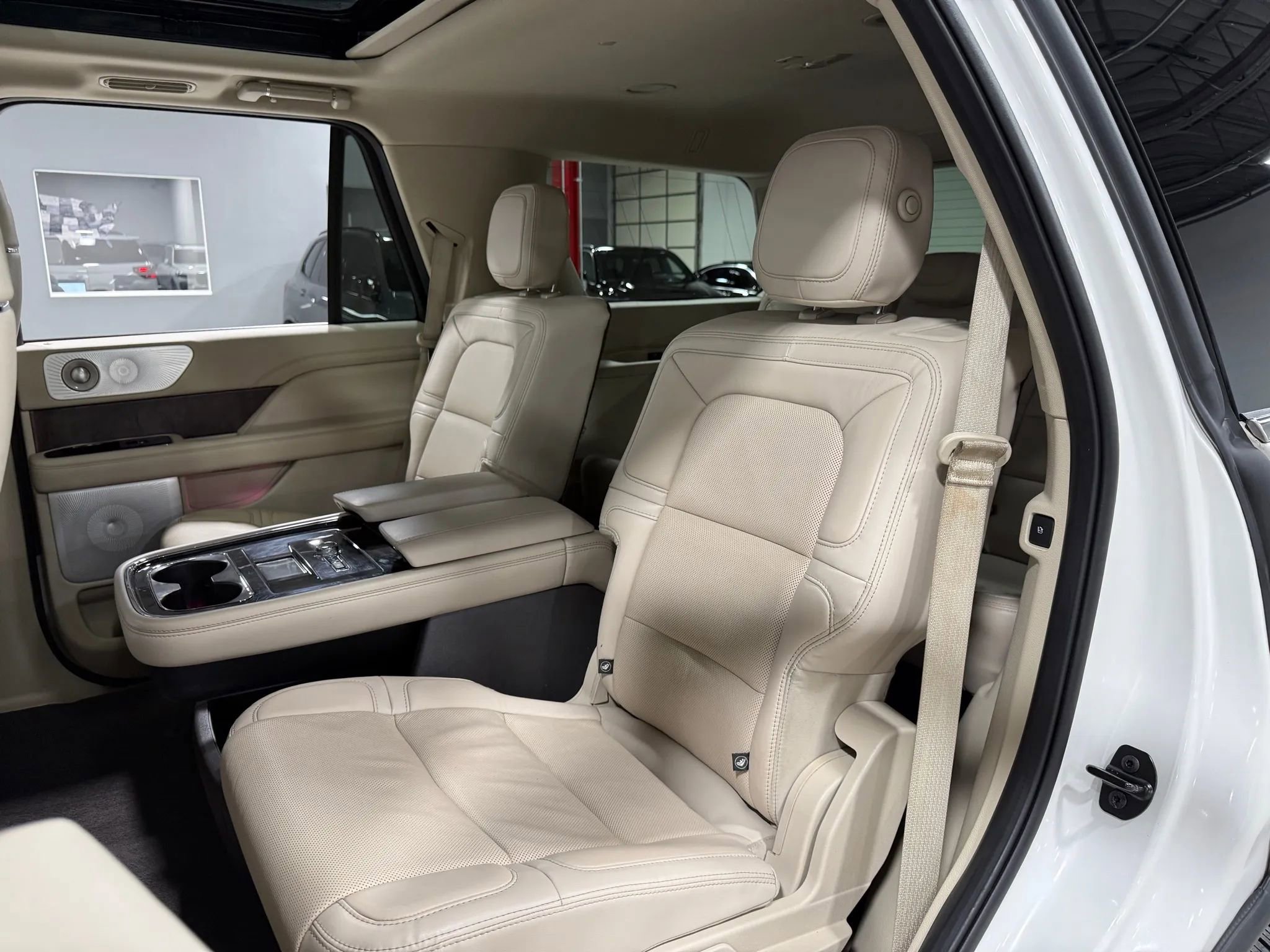 Used 2020 Lincoln Navigator Reserve w/ Luxury Package image 75