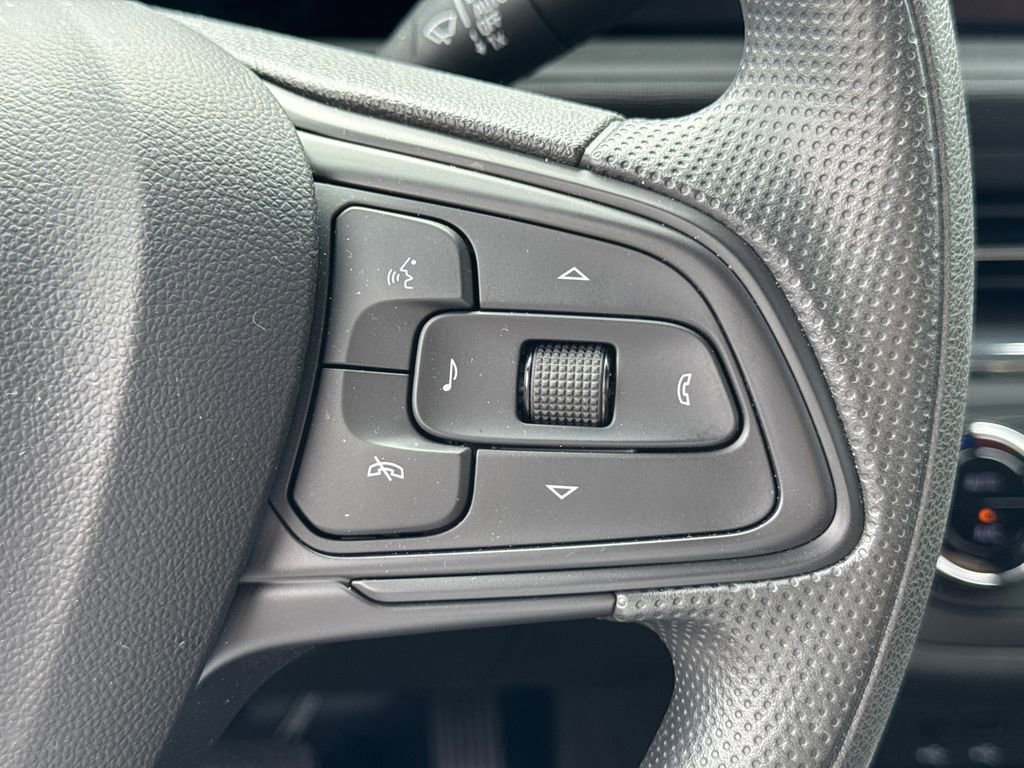 Used 2025 Buick Envista Preferred w/ Convenience II Package FWD image 26