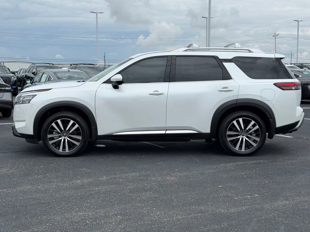 Used 2025 Nissan Pathfinder Platinum w/ Cargo Package FWD image 8