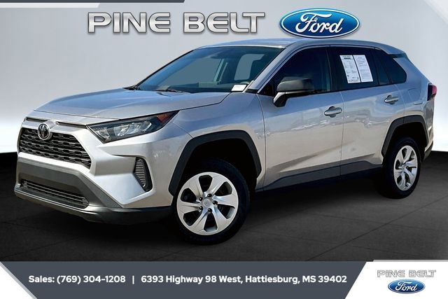 Used 2022 Toyota RAV4 LE image 10