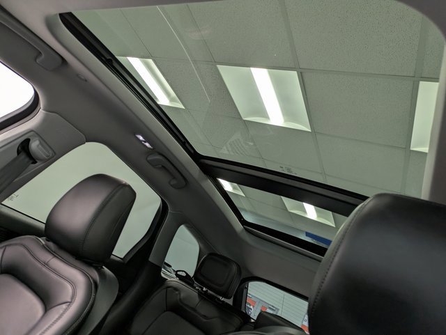 Certified 2022 Lincoln Corsair Reserve w/ Equipment Group 201A image 21