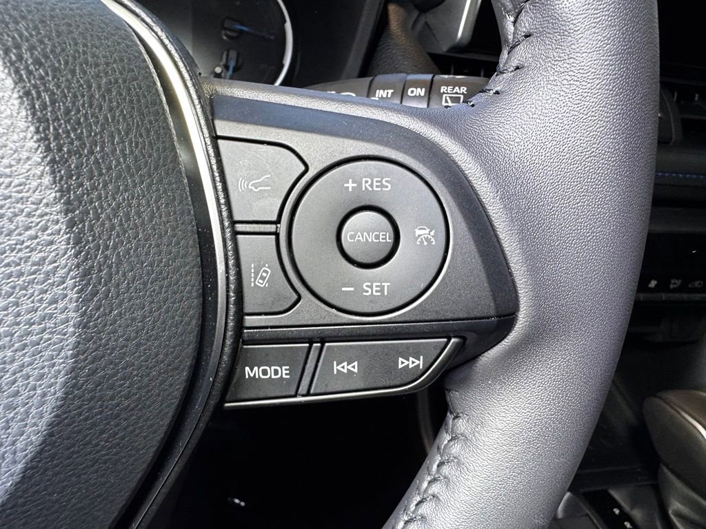 Certified 2025 Toyota RAV4 SE AWD/4WD image 30
