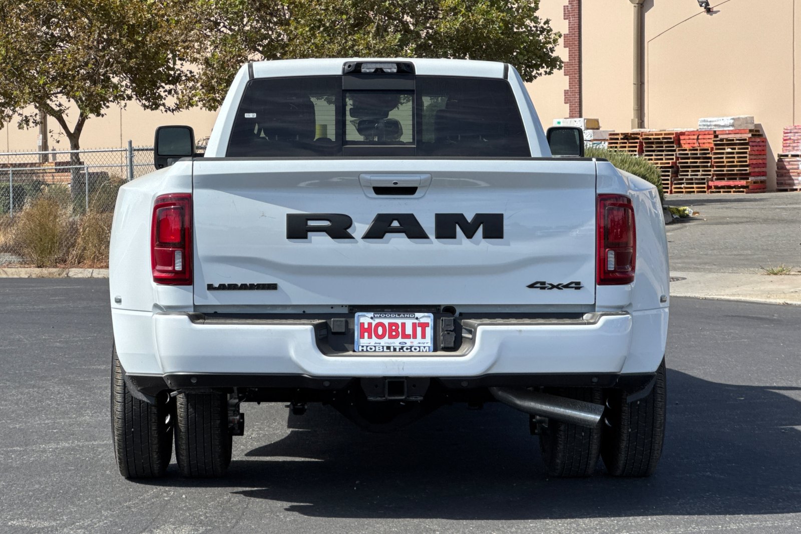 New 2026 RAM 3500 Laramie AWD/4WD image 4