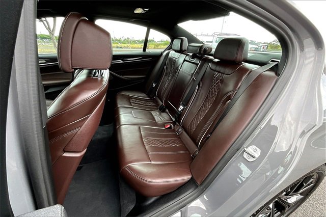 Used 2022 BMW M550i xDrive w/ Shadowloine Package image 28