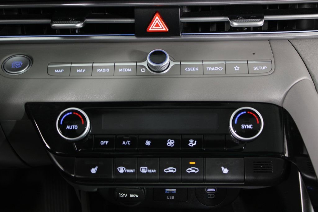 Certified 2025 Hyundai Elantra SEL image 19