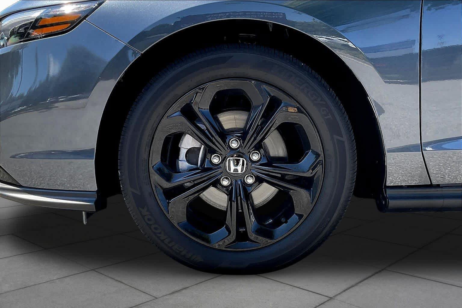 Used 2025 Honda Accord SE image 11