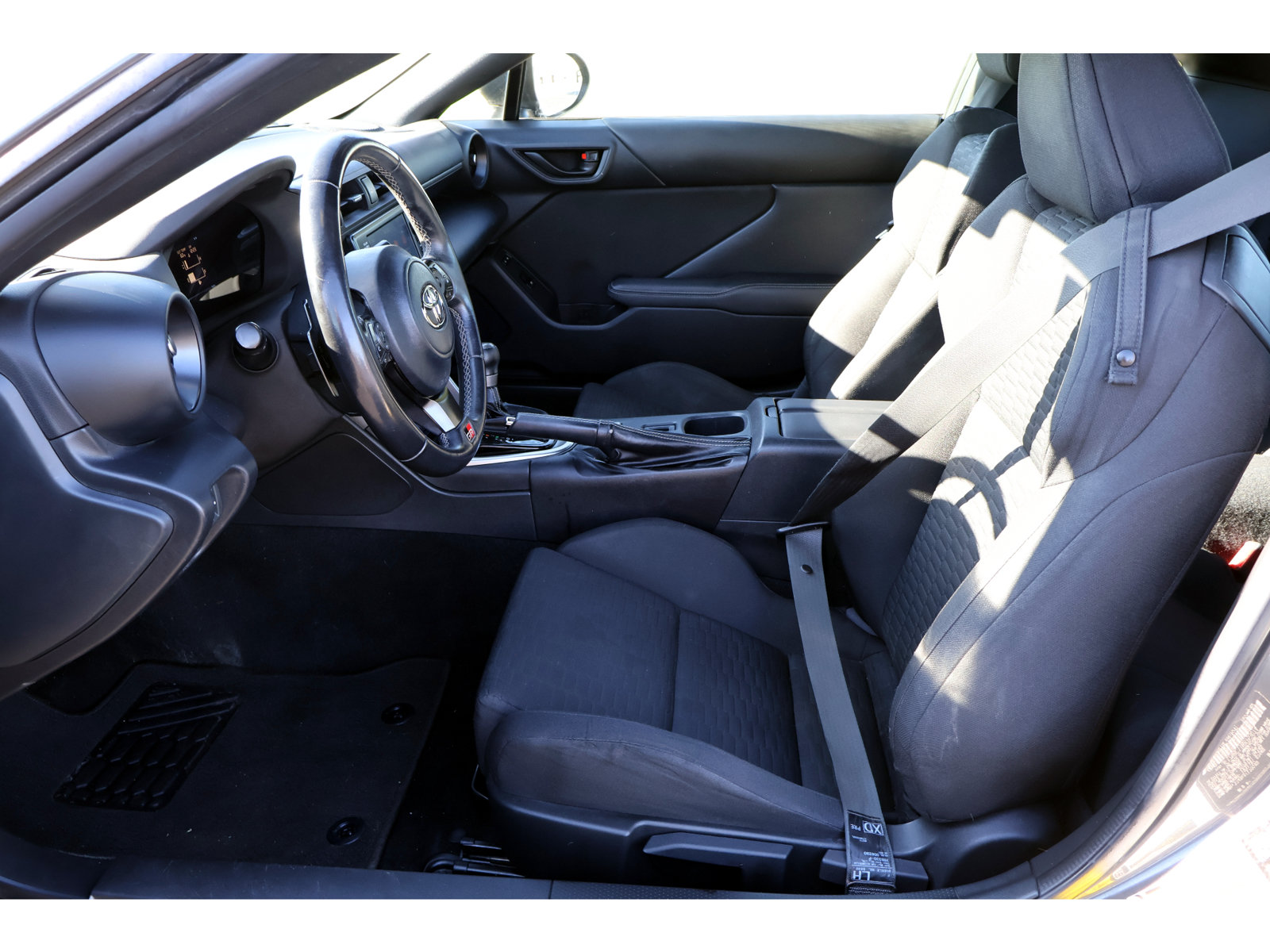 Used 2022 Toyota GR86 RWD image 20
