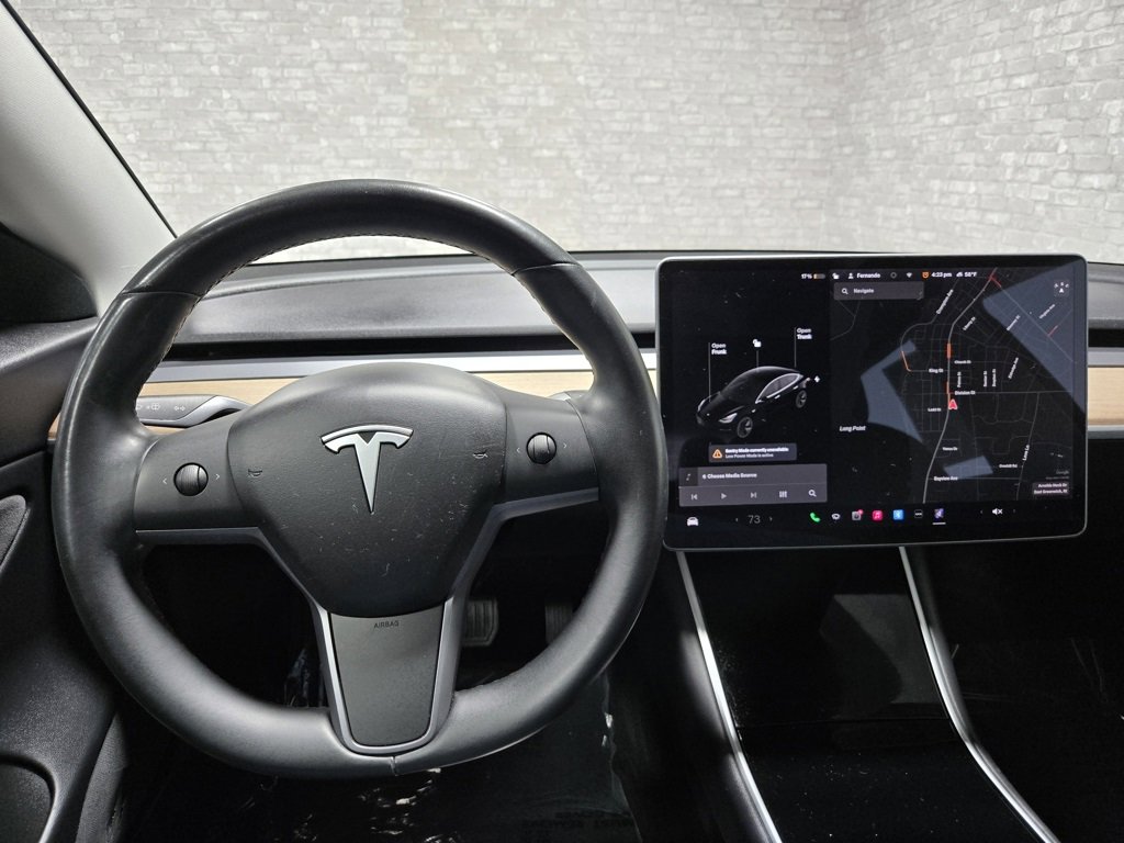 Used 2018 Tesla Model 3 Mid Range image 17