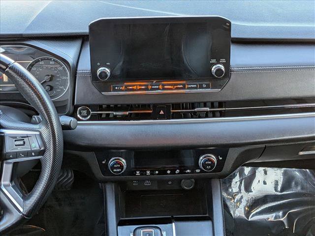 Used 2024 Mitsubishi Outlander SE image 12