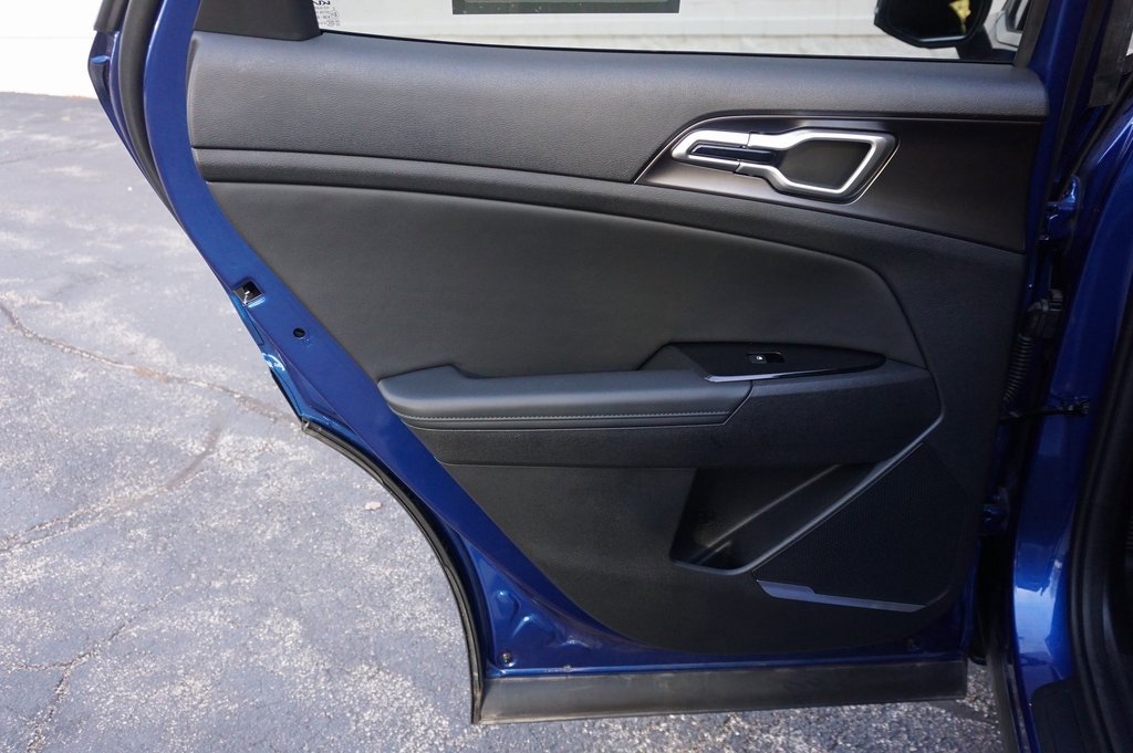 Used 2025 Kia Sportage EX image 26