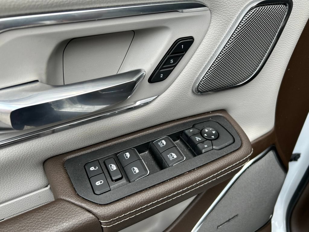 Used 2026 RAM 1500 Laramie AWD/4WD image 14