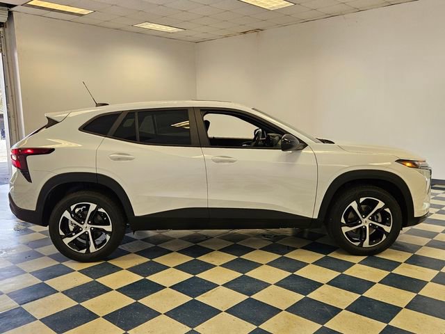 New 2026 Chevrolet Trax RS w/ Sunroof Package image 8