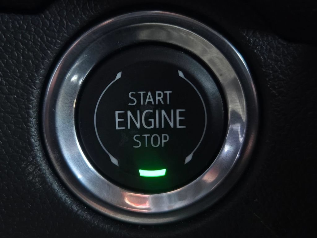 Used 2026 Chevrolet Traverse LT FWD image 23