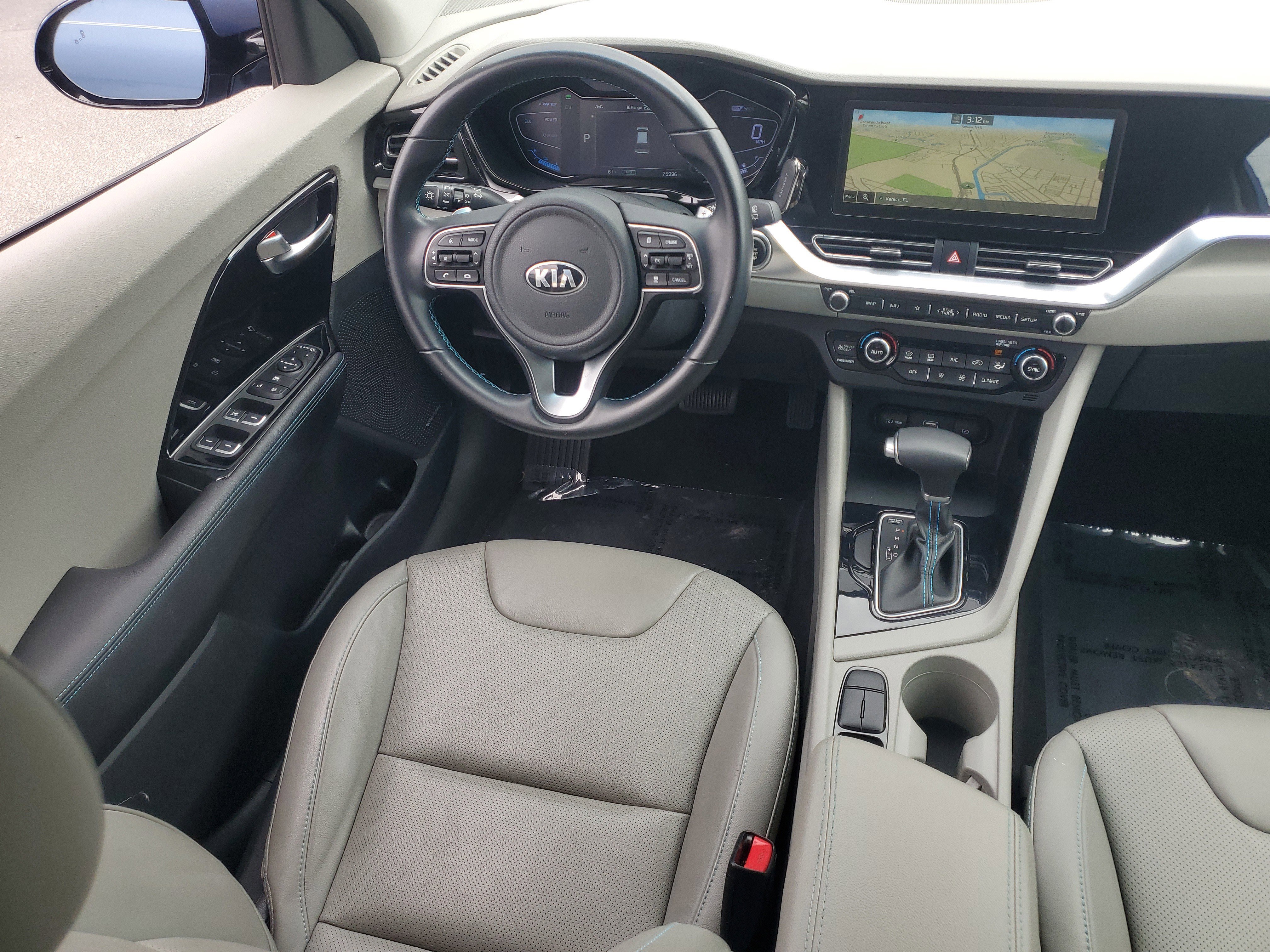 Used 2021 Kia Niro Touring SE image 17