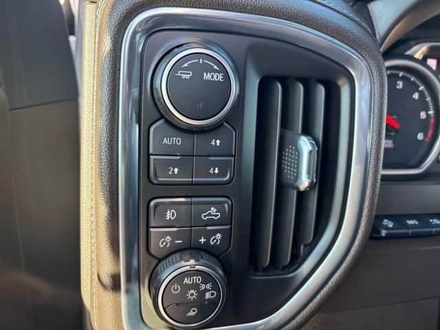 Certified 2020 Chevrolet Silverado 1500 LTZ w/ LTZ Premium Package AWD/4WD image 17
