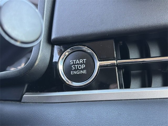 Used 2024 Mitsubishi Outlander SE image 16