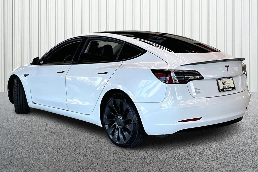 Used 2019 Tesla Model 3 Standard Range Plus image 4