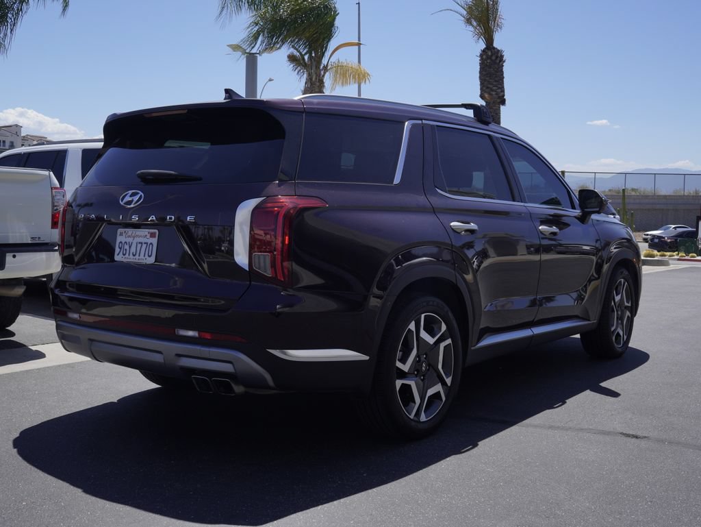 Used 2023 Hyundai Palisade Limited FWD image 4