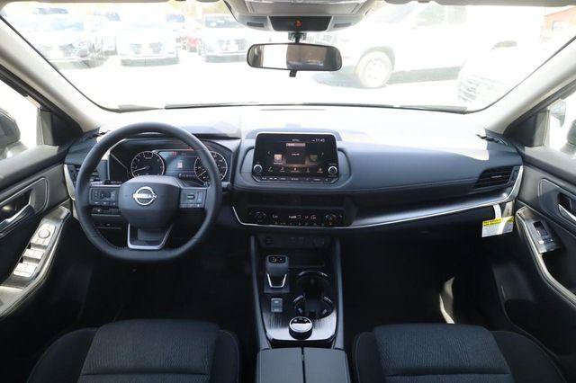 New 2026 Nissan Rogue SV w/ Cold Weather Package AWD/4WD image 7