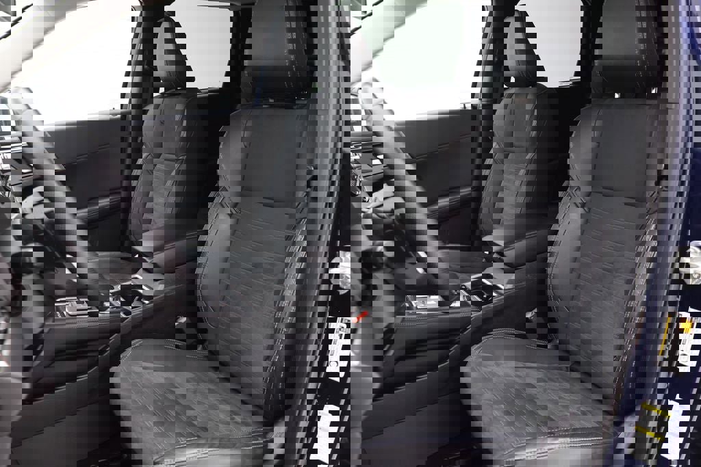 Used 2022 Mitsubishi Outlander SE image 16