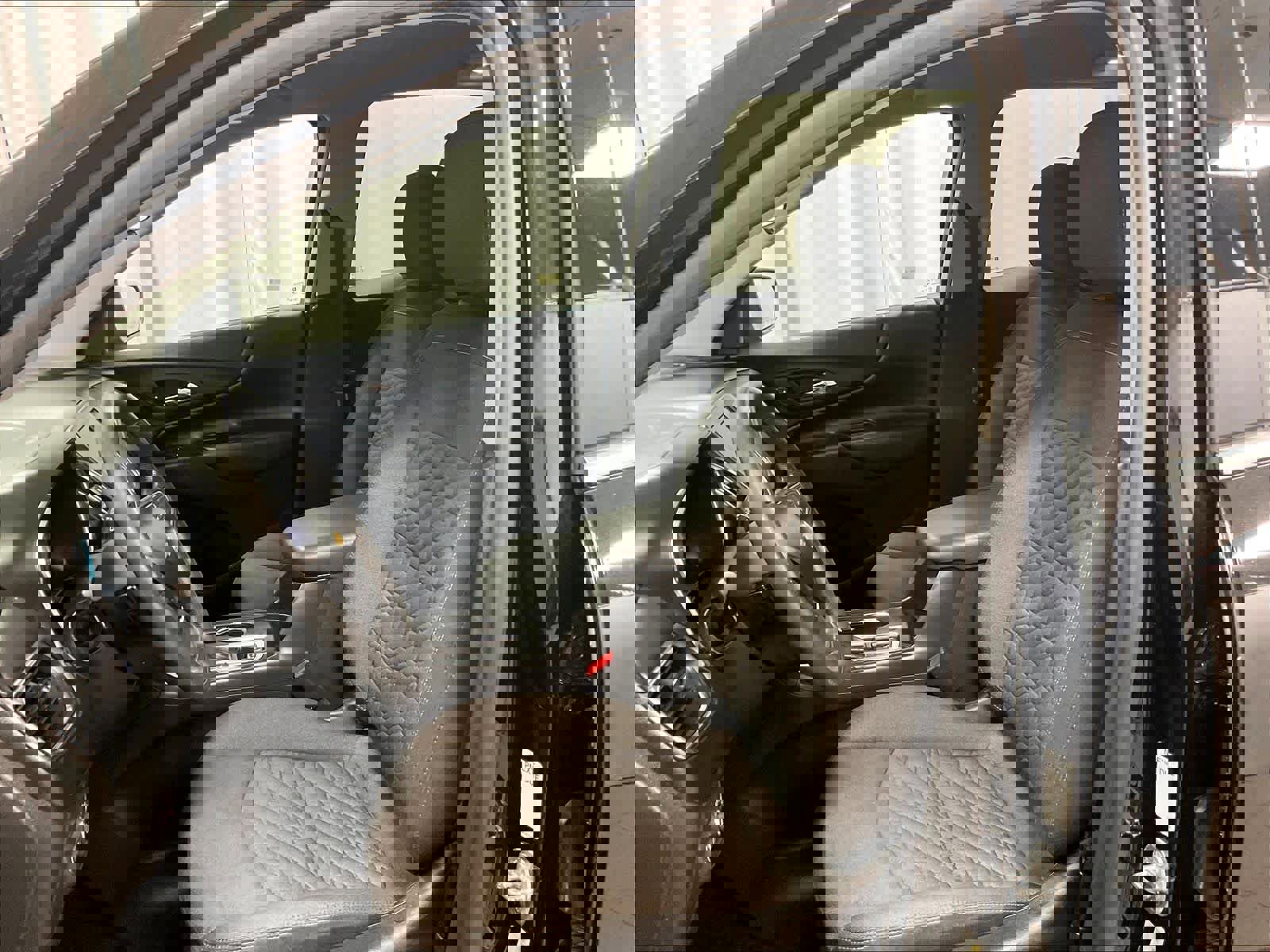 Used 2020 Chevrolet Equinox LT image 10