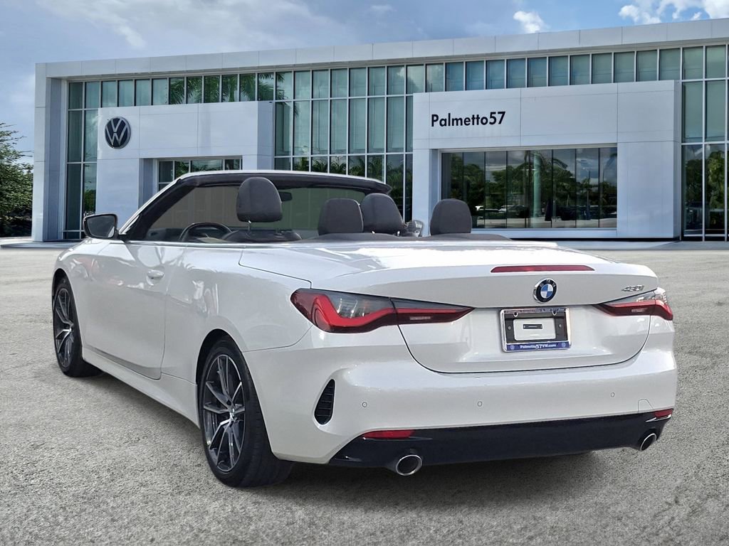 Used 2025 BMW 430i Convertible w/ Premium Package RWD image 4