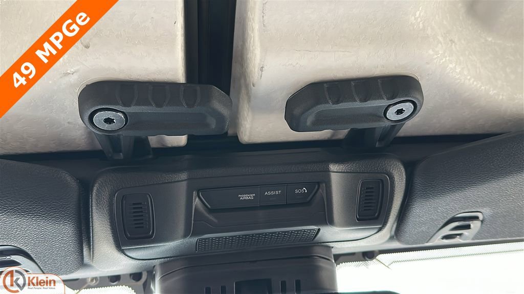 Used 2025 Jeep Wrangler Sahara 4xe image 25