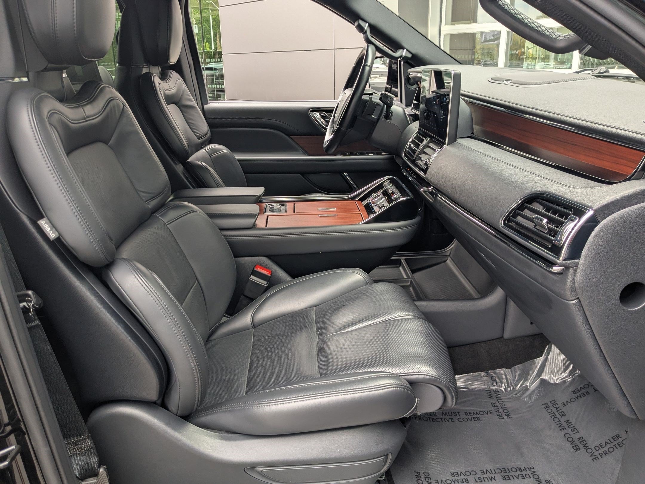 Used 2024 Lincoln Navigator Reserve AWD/4WD image 37
