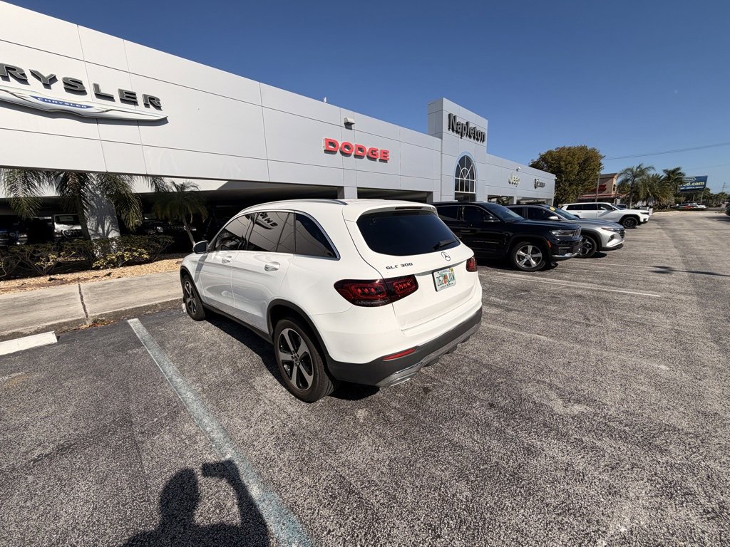 Used 2020 Mercedes-Benz GLC 300 image 3